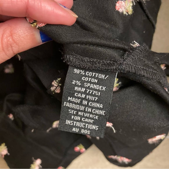 Betsey Johnson Black Floral Skirt - Picture 7 of 8